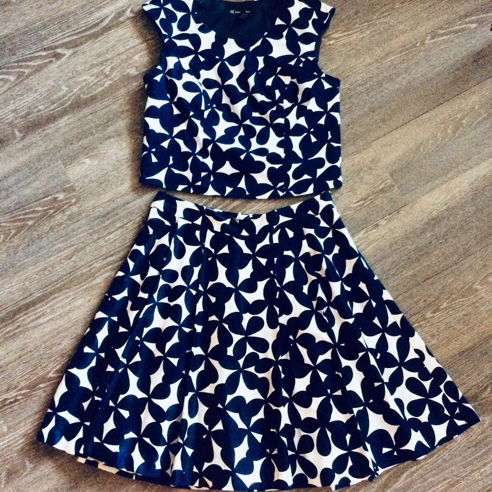 INC Floral 2 PC Top & Skirt Set Navy, 6, 8